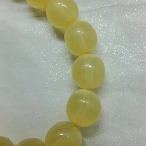 Lemon Quartz Stretch Bracelet - Picture 6 of 6